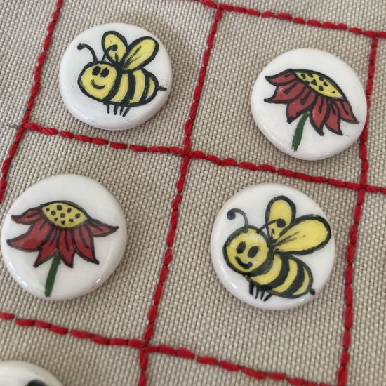 Picture of Ceramic Tic-Tac-Toe Game, Bees & Sunflowers
